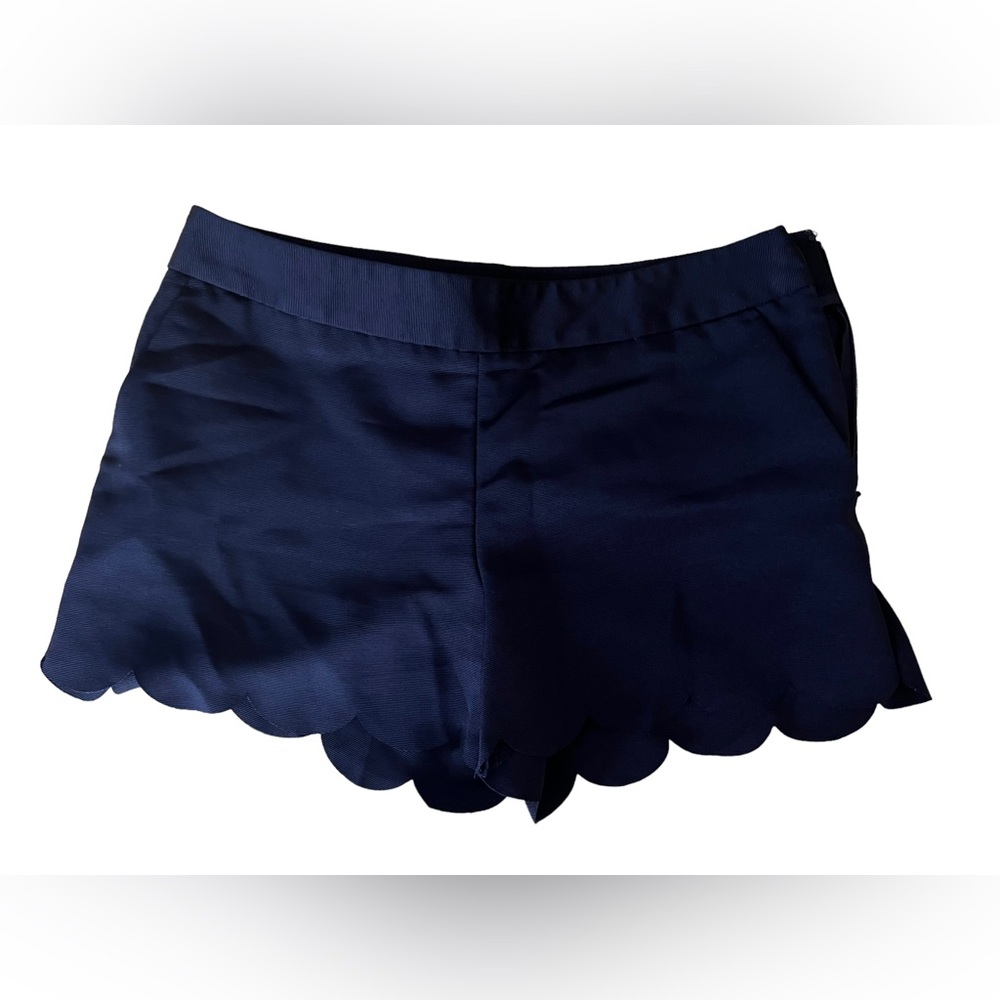🛍️Express scallop shorts size 0